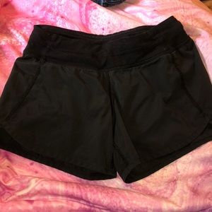 BLACK IVVIVA/ LULU LEMON SHORTS SIZE 2